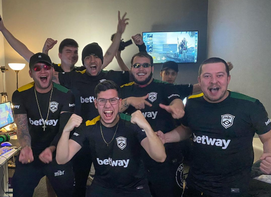 王者荣耀动画电影即将上映，沈腾全程监制2028年引爆期待